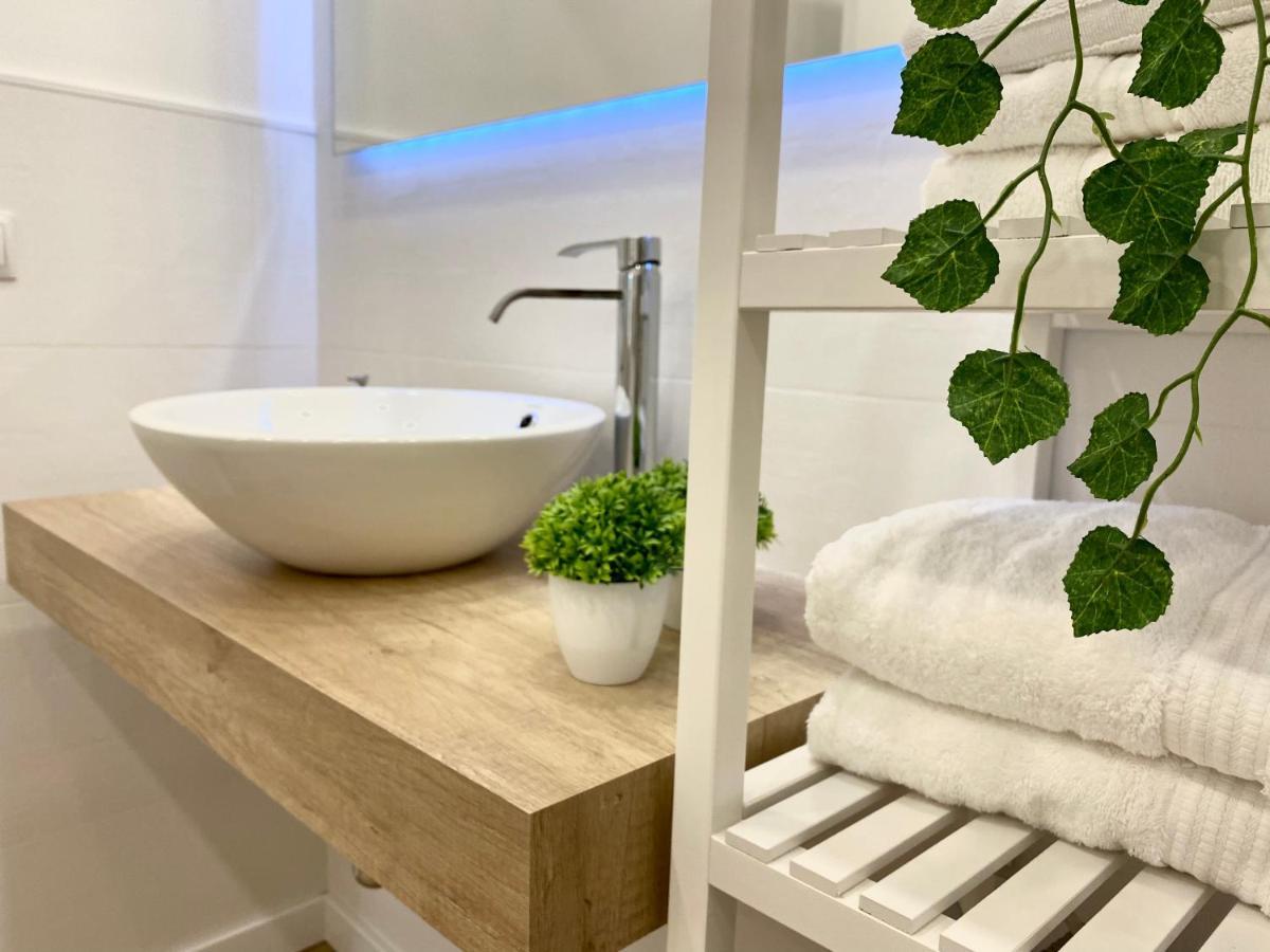 Suite Breeze - Private Heated Pool Malaga Exterior photo